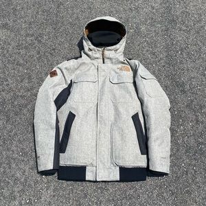 The North Face 550 Puffer Jacket